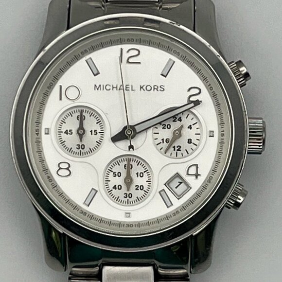 MICHAEL KORS Chronograph Silver MK5076 Ladies Watch Extra Links & Working main image 9